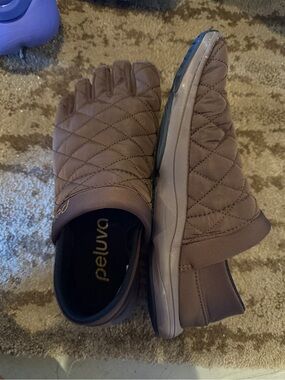 Quilted Brown Five-Toe Slip-On Shoes for women